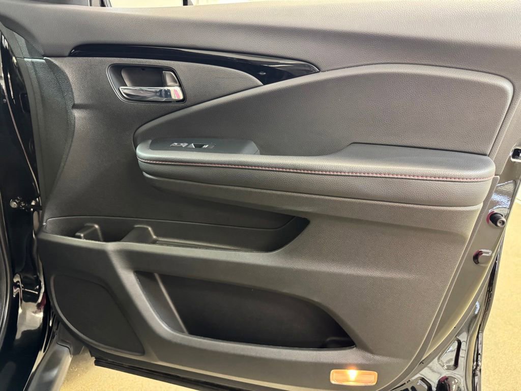 Used 2023 Honda Ridgeline Black Edition image 28