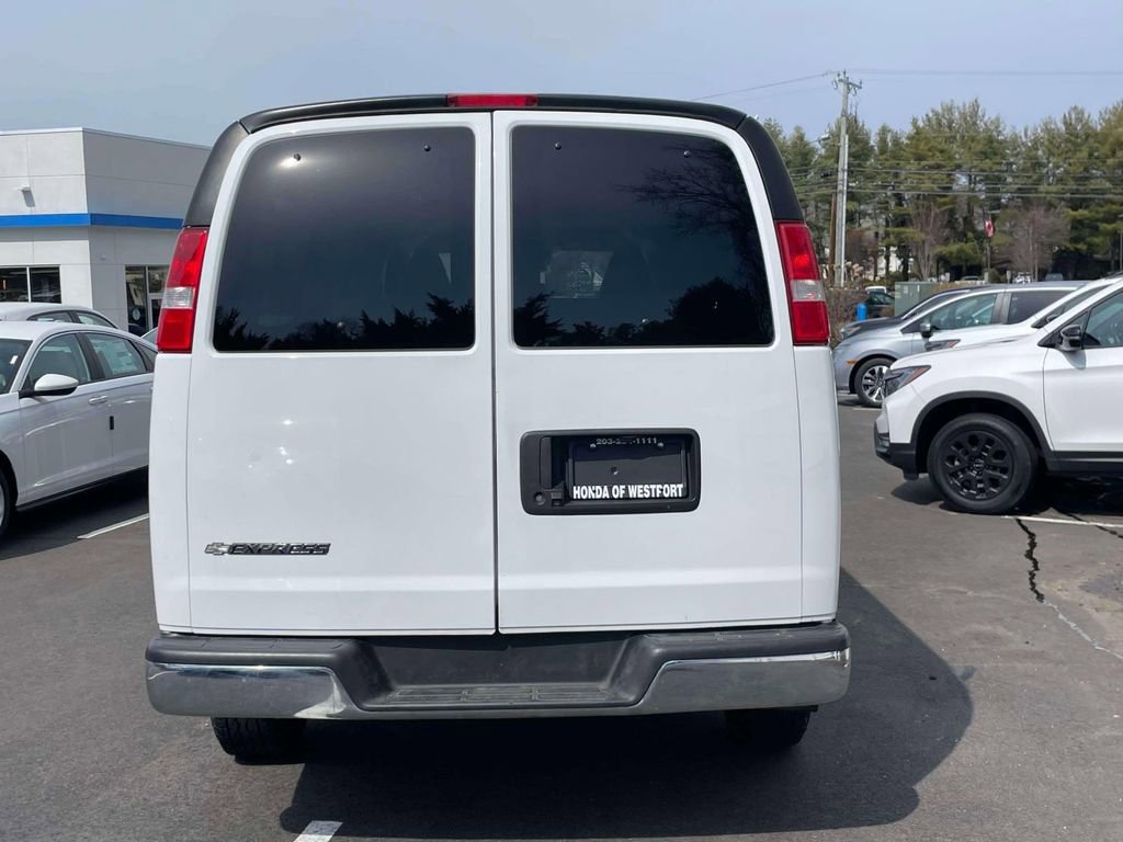 Used 2020 Chevrolet Express 3500 LT w/ LT Preferred Equipment Group image 5