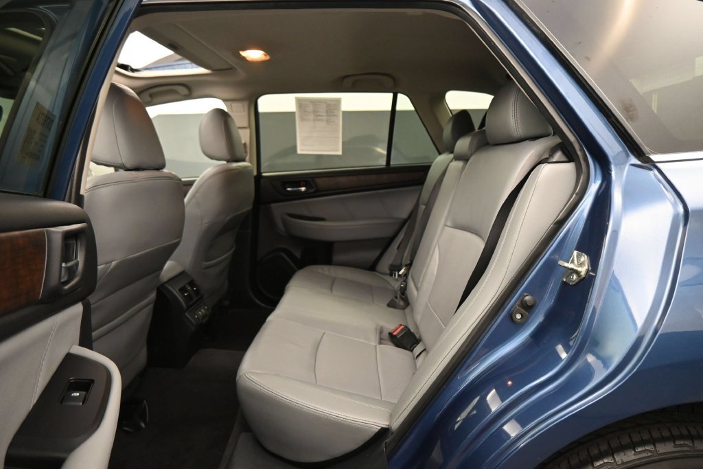 Used 2019 Subaru Outback 2.5i Limited AWD/4WD image 18