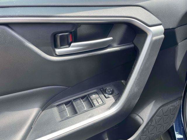 Certified 2025 Toyota RAV4 XLE AWD/4WD image 19