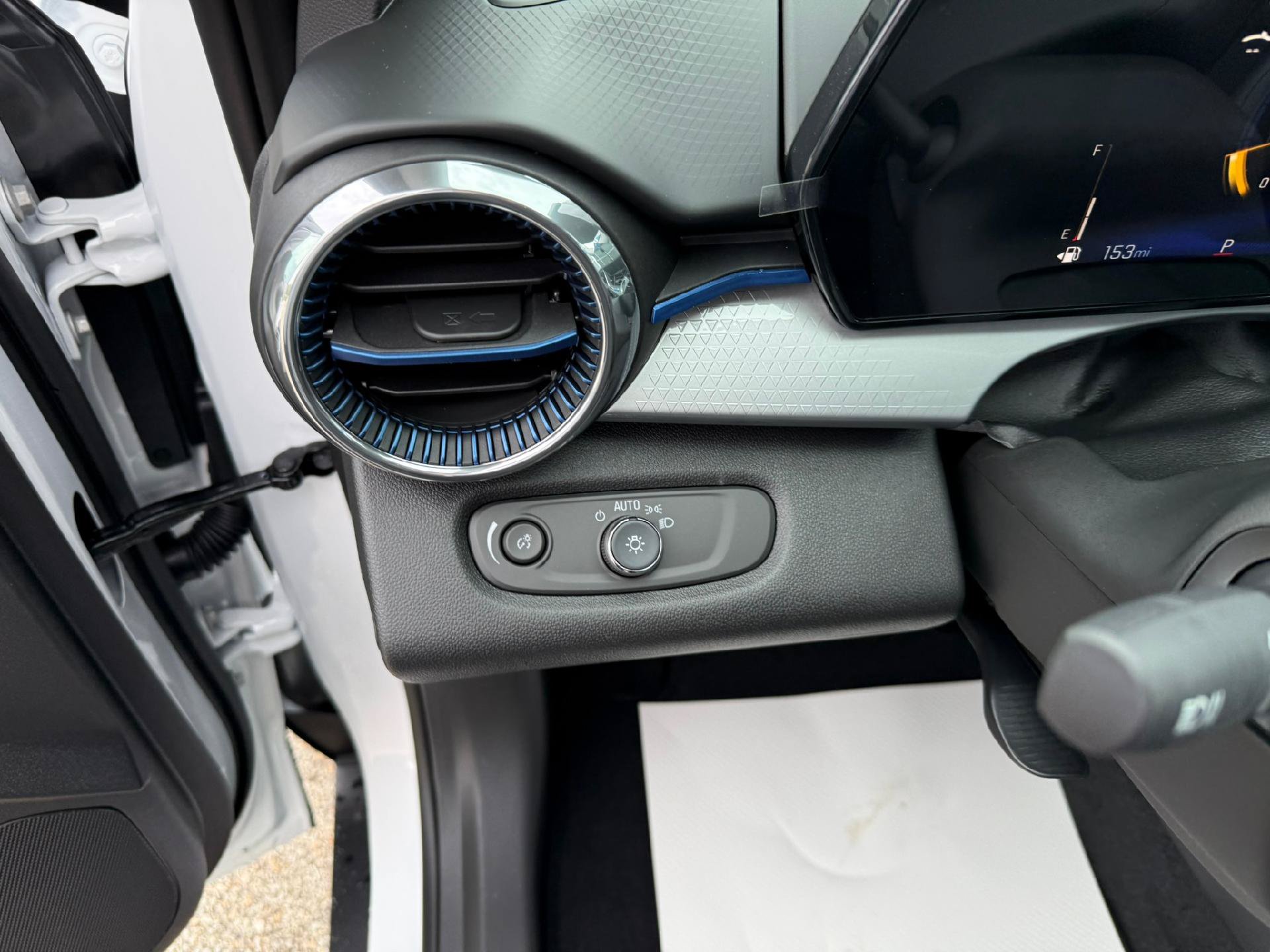 New 2026 Chevrolet Trax LT w/ Driver Confidence Package FWD image 14