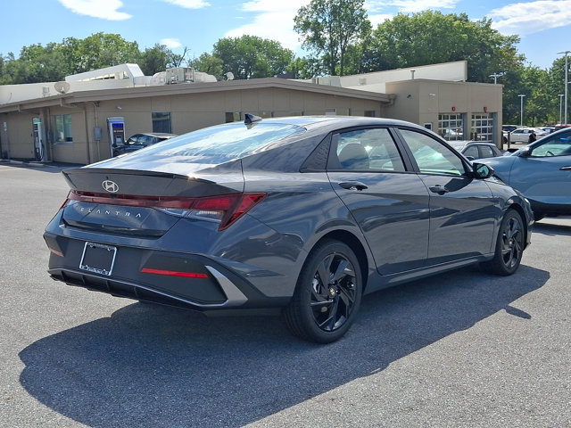 New 2026 Hyundai Elantra SEL Sport FWD image 4