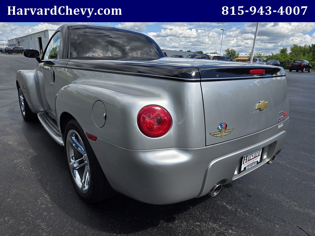 Used 2006 Chevrolet SSR w/ Preferred Equipment Group RWD image 6