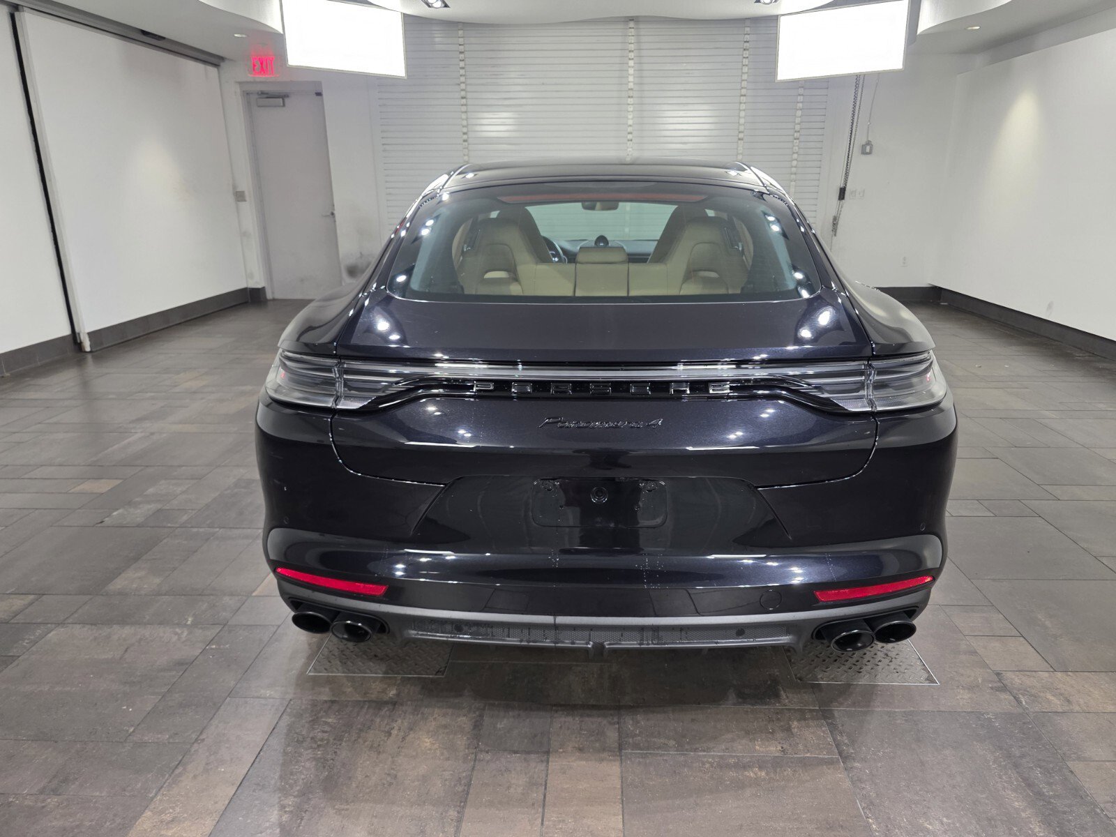 Used 2023 Porsche Panamera 4 Platinum Edition AWD/4WD image 5