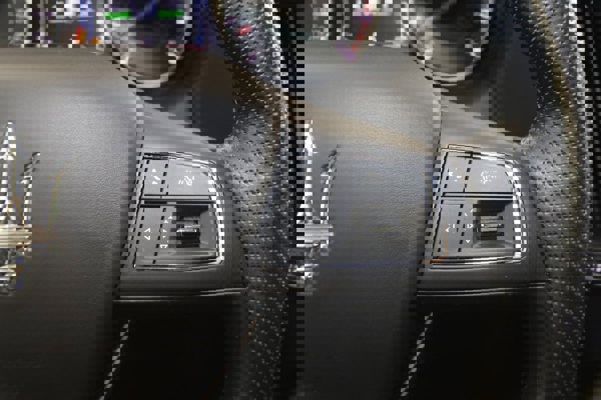 Used 2022 Maserati Levante Modena image 33