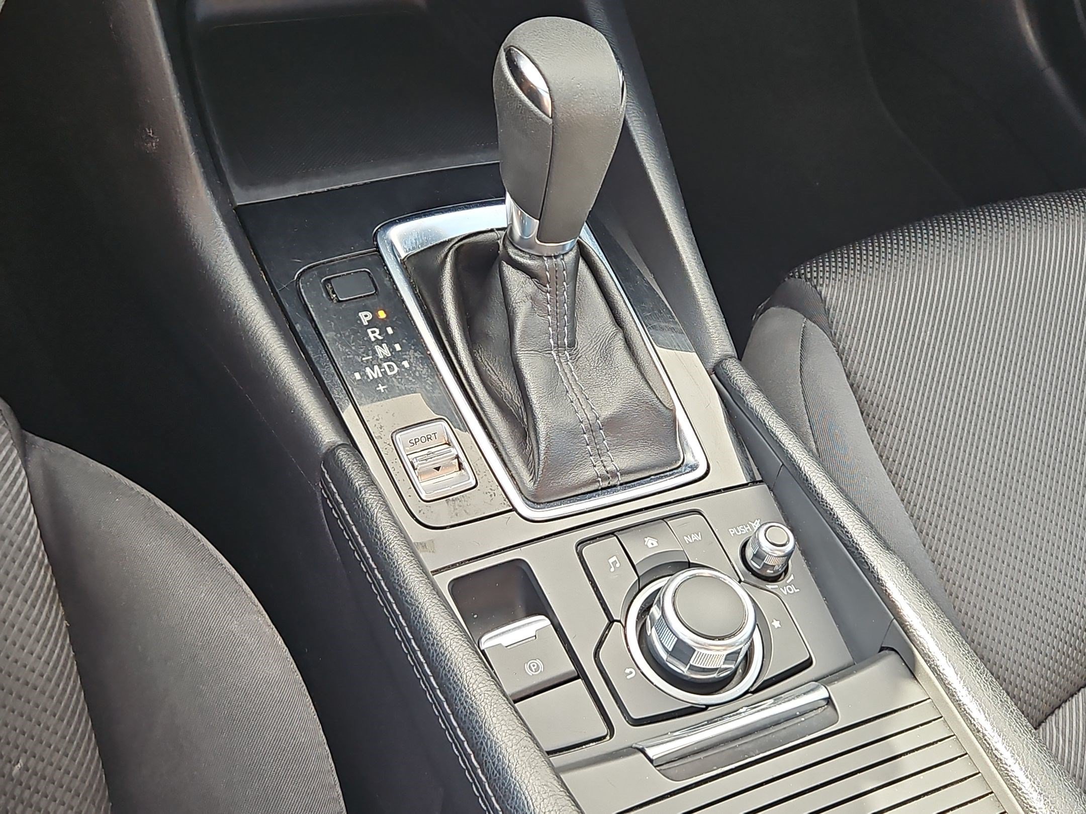 Used 2017 MAZDA MAZDA3 Sport FWD image 21