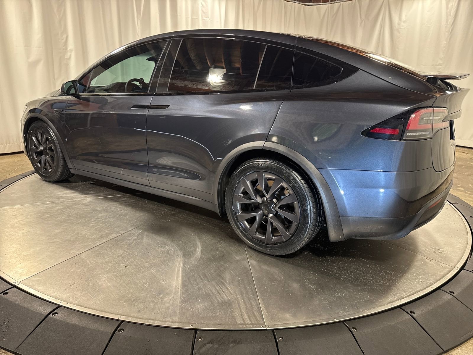 Used 2024 Tesla Model X image 7