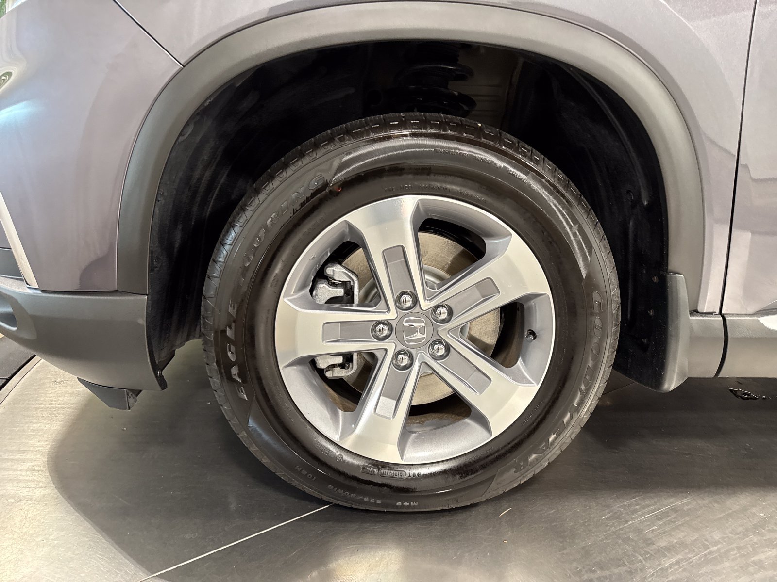 Used 2025 Honda Pilot EX-L image 2