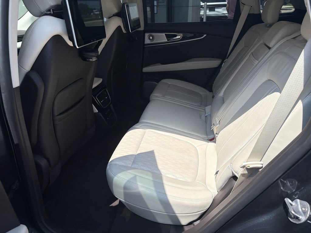 Certified 2022 Lincoln Nautilus Black Label w/ Class II Trailer Tow Package AWD/4WD image 7