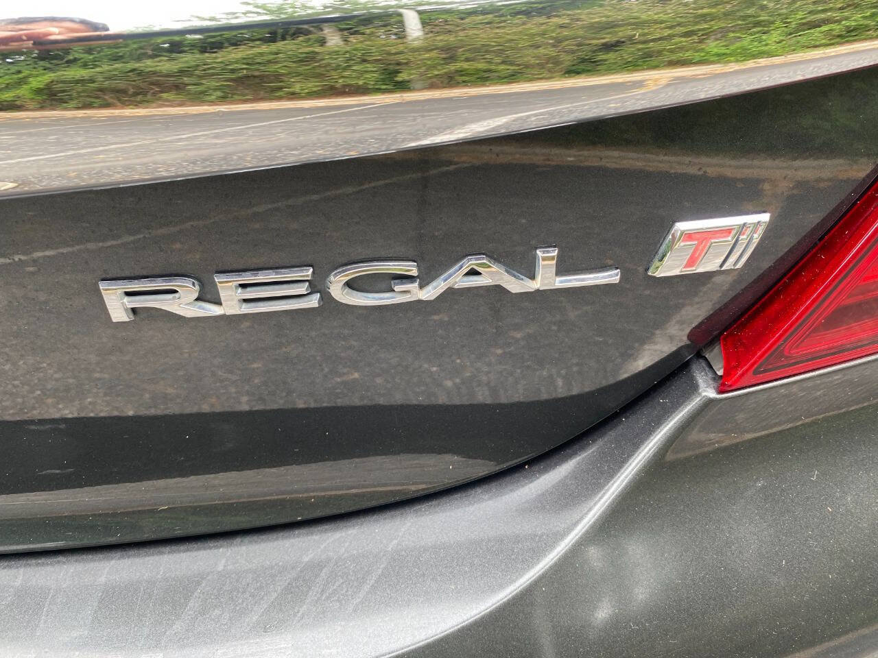 Used 2017 Buick Regal Sport Touring FWD image 46