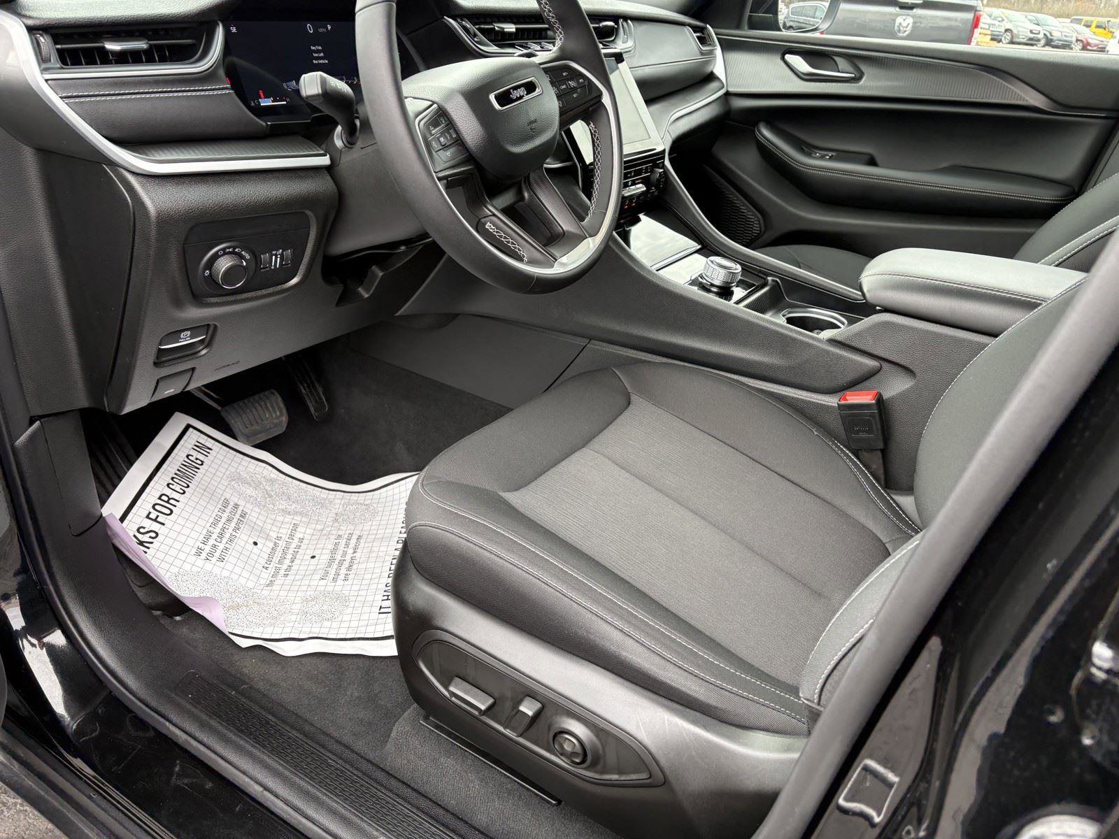 Used 2024 Jeep Grand Cherokee Laredo X w/ Luxury Tech Group I image 14