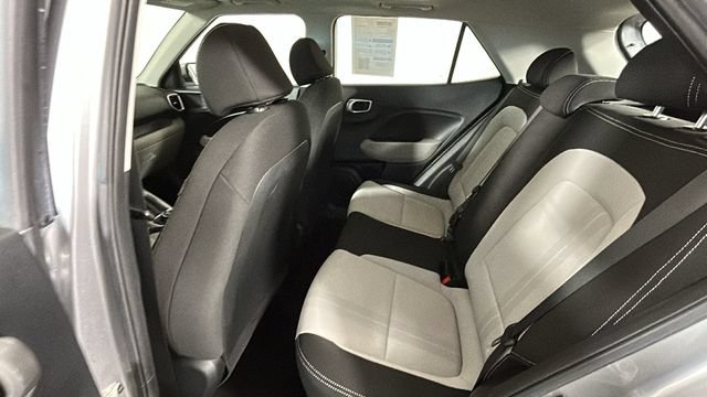 Used 2023 Hyundai Venue SEL FWD image 25
