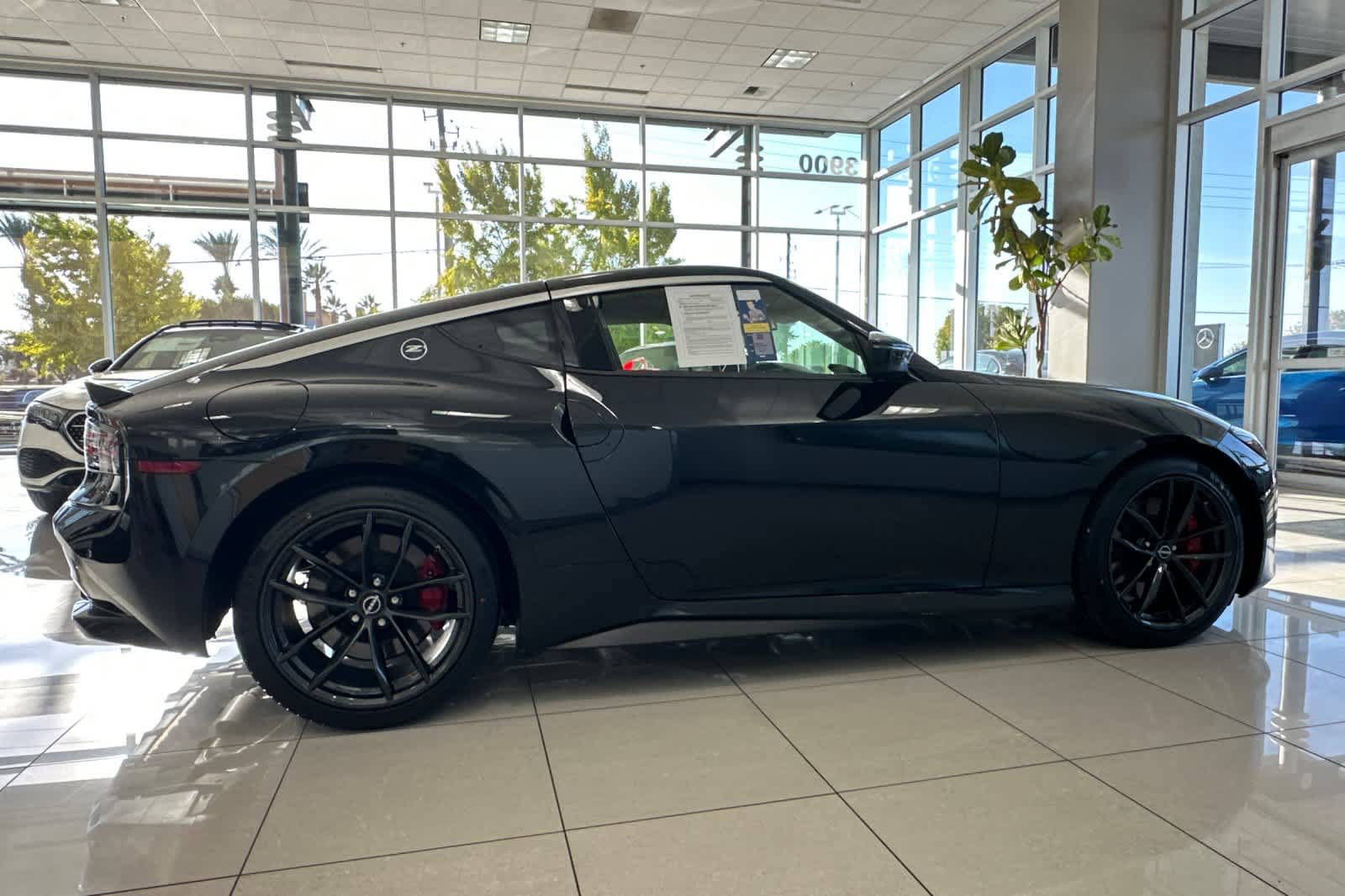 Used 2025 Nissan Z Performance w/ Floor Mat Package RWD image 2