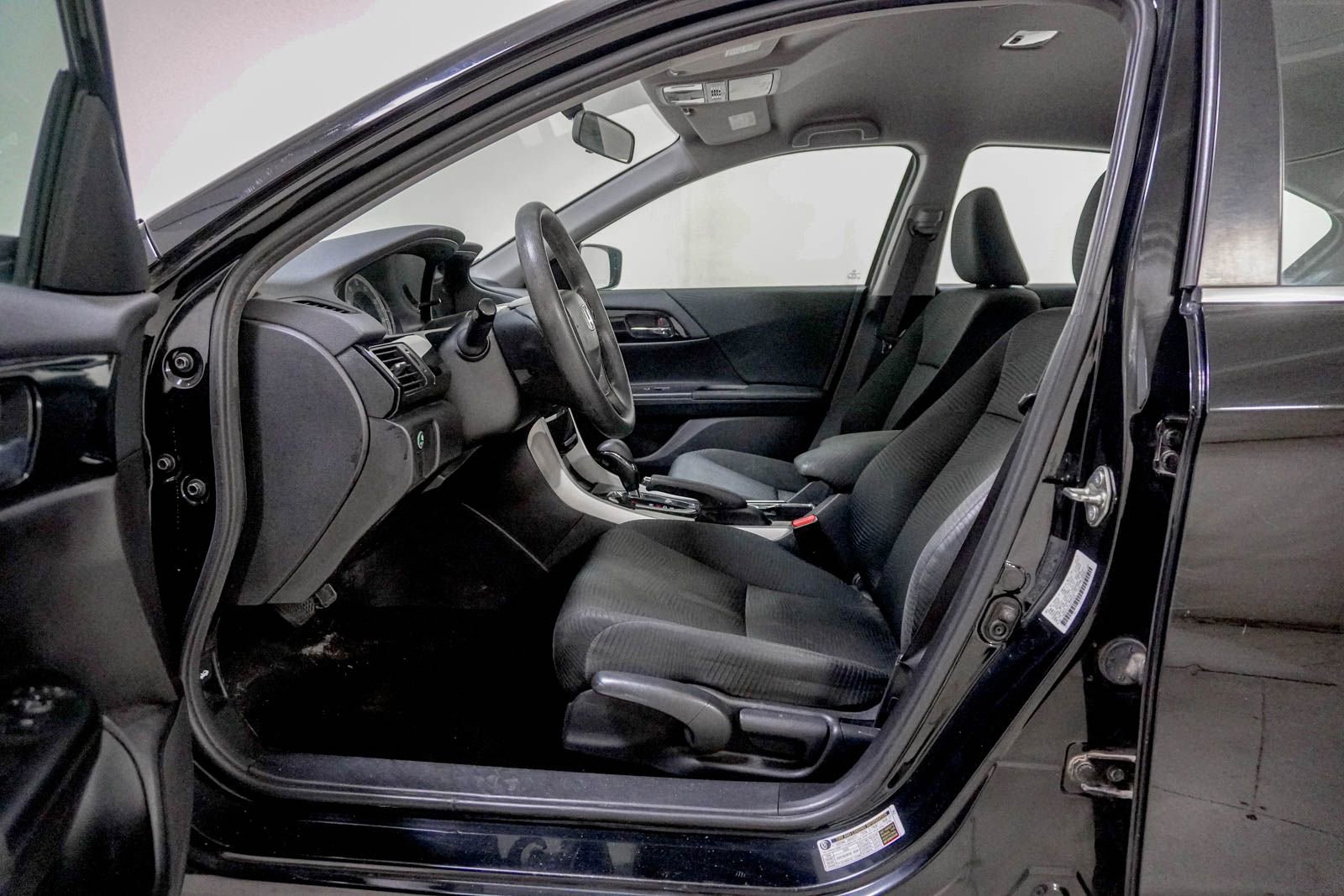 Used 2016 Honda Accord LX image 18