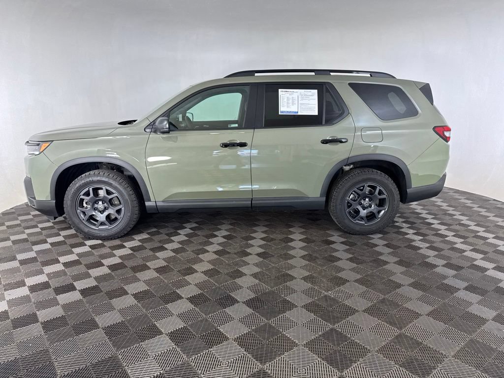 Used 2026 Honda Pilot TrailSport image 11