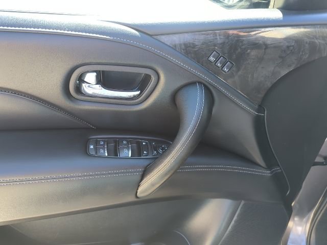 Used 2024 INFINITI QX80 Luxe image 18