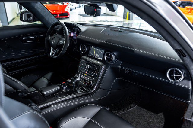 Used 2011 Mercedes-Benz SLS AMG Coupe image 53