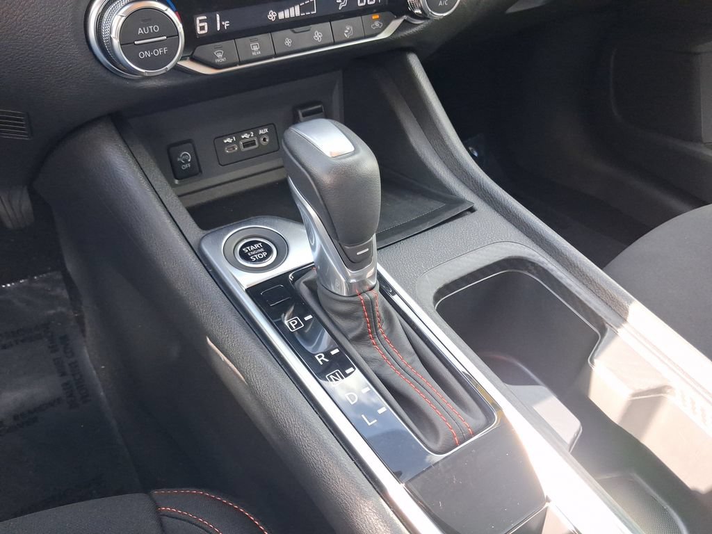 Used 2025 Nissan Sentra SR w/ Midnight Edition FWD image 27