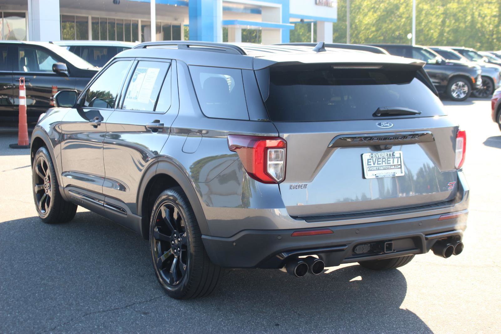 Used 2022 Ford Explorer ST w/ Equipment Group 401A image 5