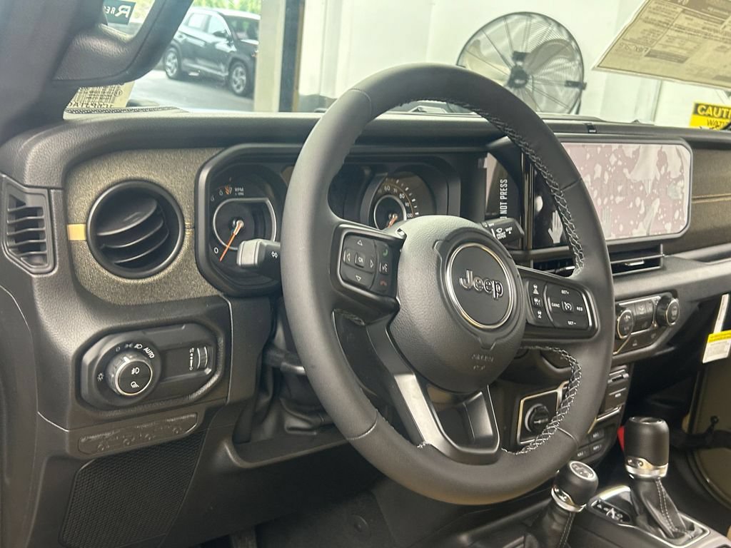New 2026 Jeep Gladiator Willys AWD/4WD image 15
