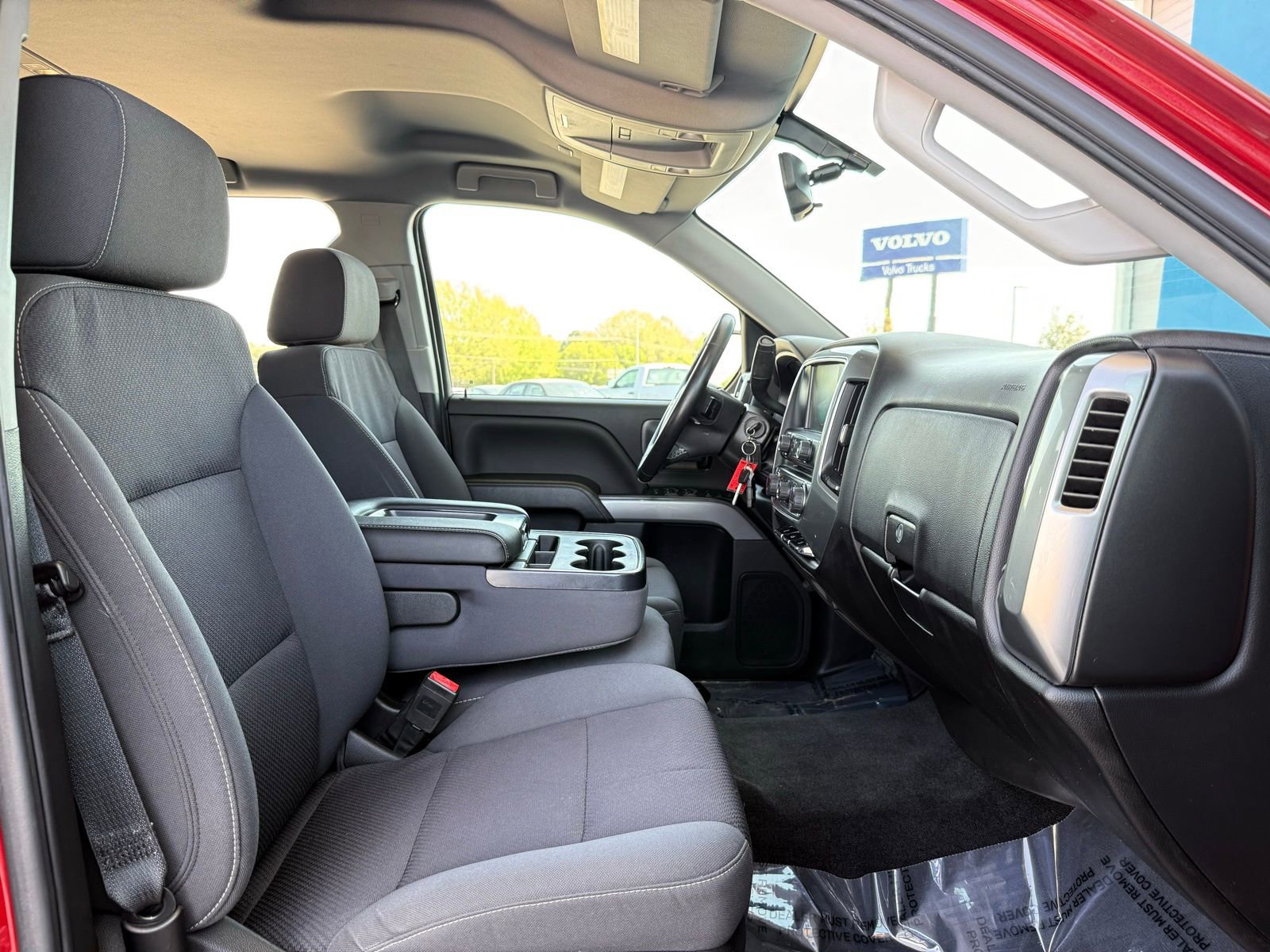 Used 2018 Chevrolet Silverado 1500 LT w/ All Star Edition AWD/4WD image 31