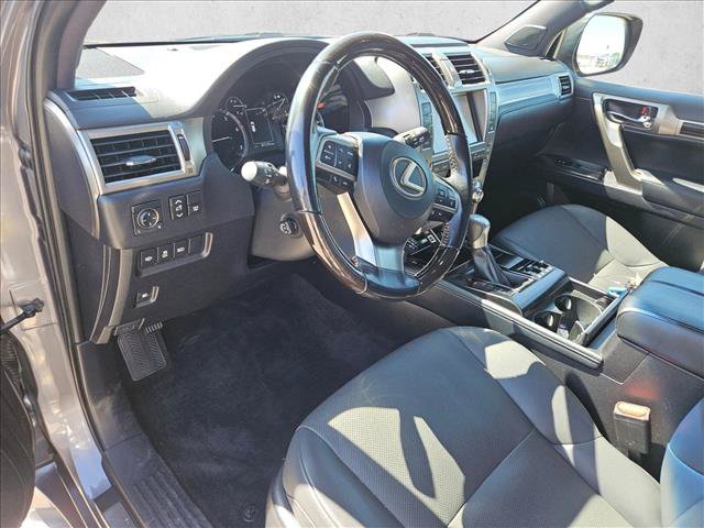 Used 2020 Lexus GX 460 Premium w/ Premium Package AWD/4WD image 16