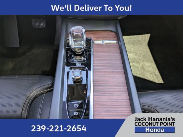 Used 2024 Volvo XC60 B5 Ultimate w/ Protection Package Premier AWD/4WD image 19