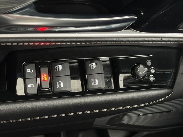 Used 2023 Jeep Wagoneer Series II w/ Premium Group I image 4