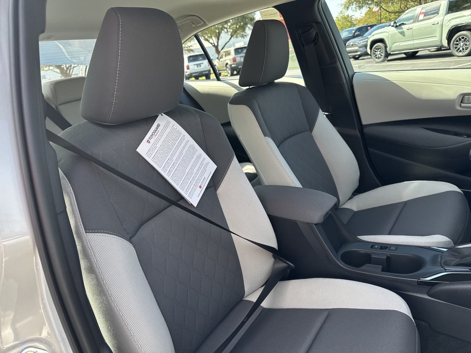 New 2025 Toyota Corolla LE FWD image 32