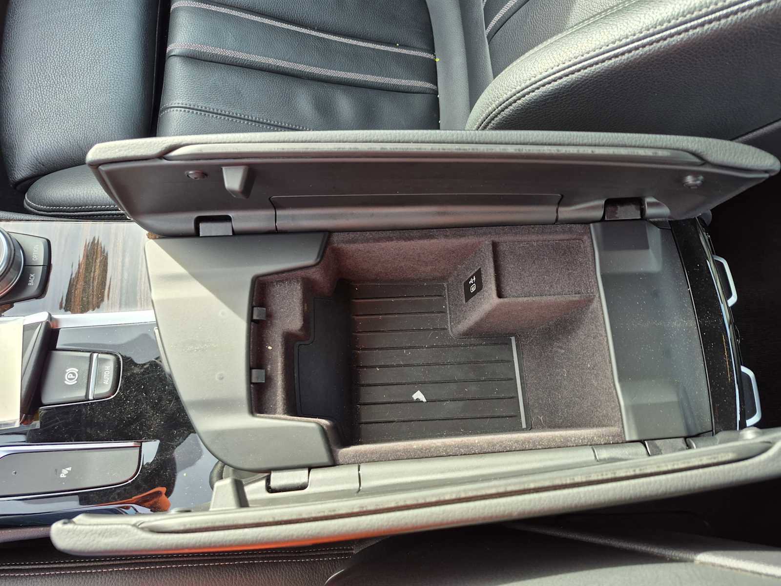 Used 2020 BMW 530i xDrive w/ Convenience Package image 29