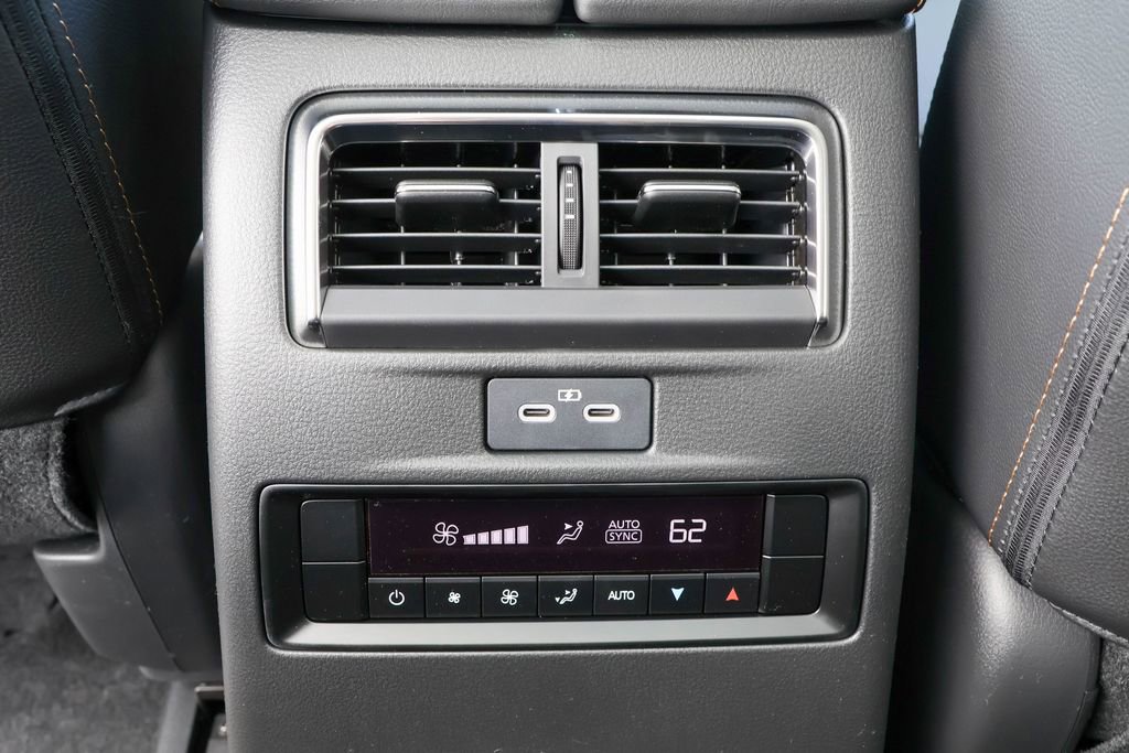 New 2025 MAZDA CX-70 Plug-In Hybrid w/ Premium Pkg image 39