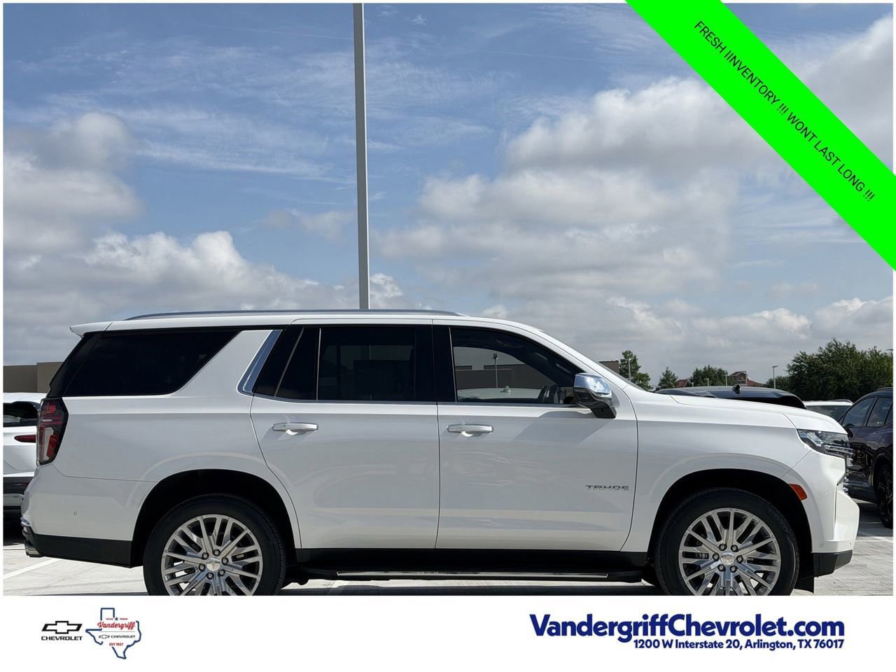 Used 2024 Chevrolet Tahoe Premier w/ Advanced Technology Package AWD/4WD image 3