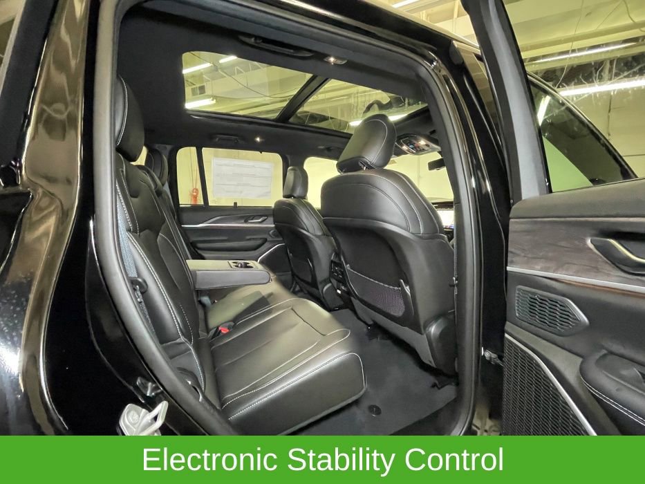 New 2024 Jeep Grand Cherokee Limited 4xe w/ Luxury Tech Group II image 7