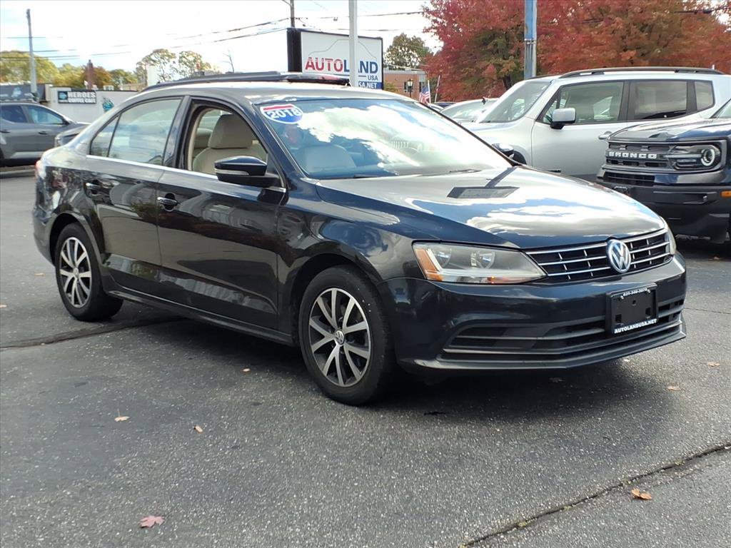 Used 2018 Volkswagen Jetta SE image 3