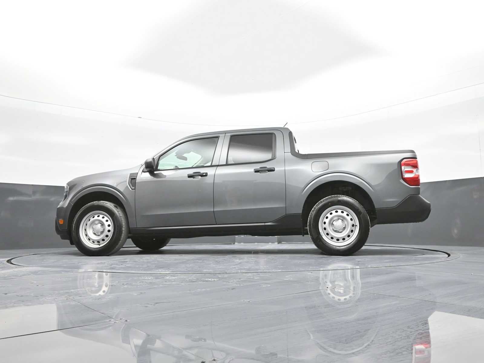 Used 2025 Ford Maverick XL w/ Equipment Group 102A image 33