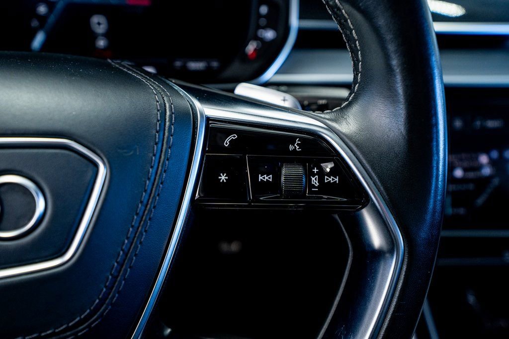 Used 2020 Audi S8 L w/ S8 Executive Package image 42