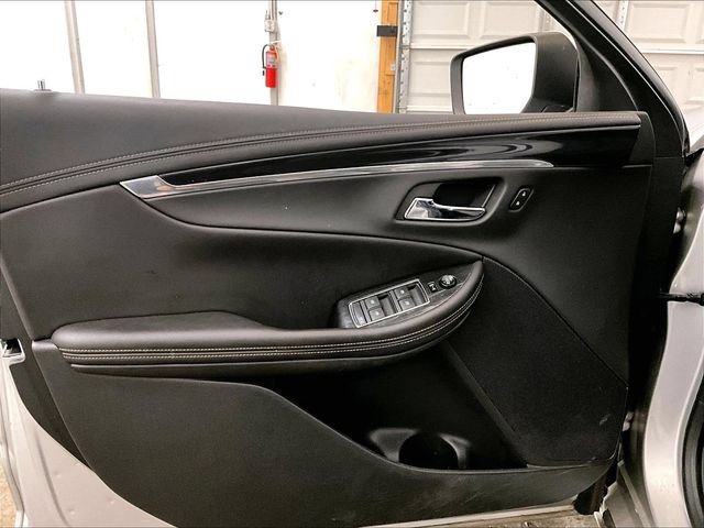 Used 2019 Chevrolet Impala LT FWD image 22