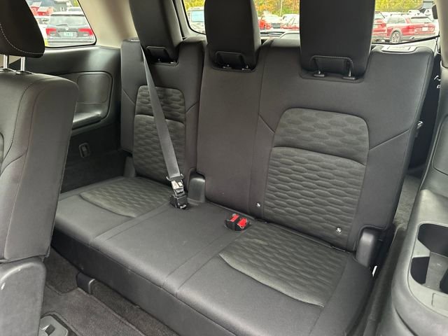 Used 2024 Nissan Pathfinder S image 23