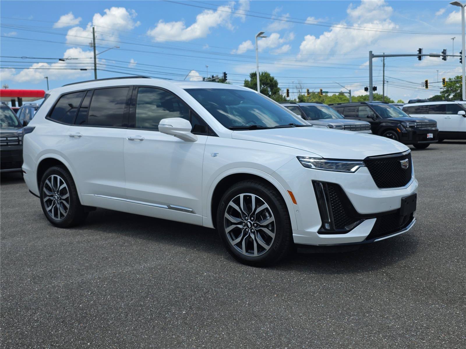 Certified 2024 Hyundai Kona Limited FWD image 8