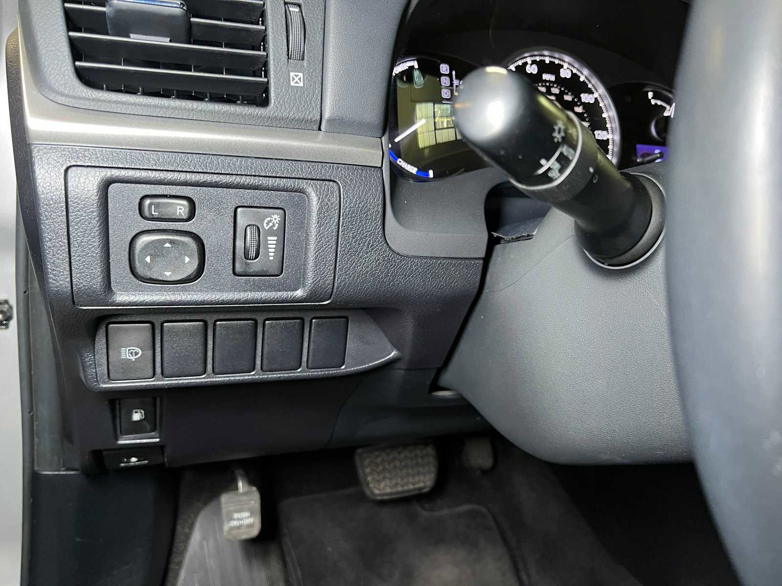 Used 2011 Lexus CT 200h Premium image 25