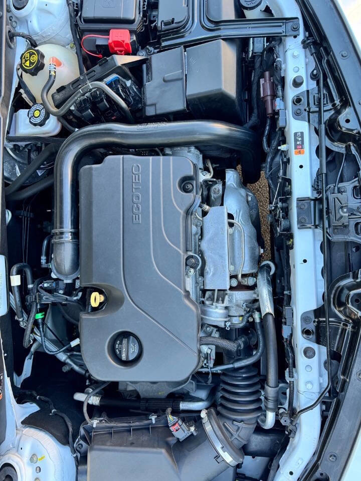 Used 2020 Chevrolet Malibu LS image 16