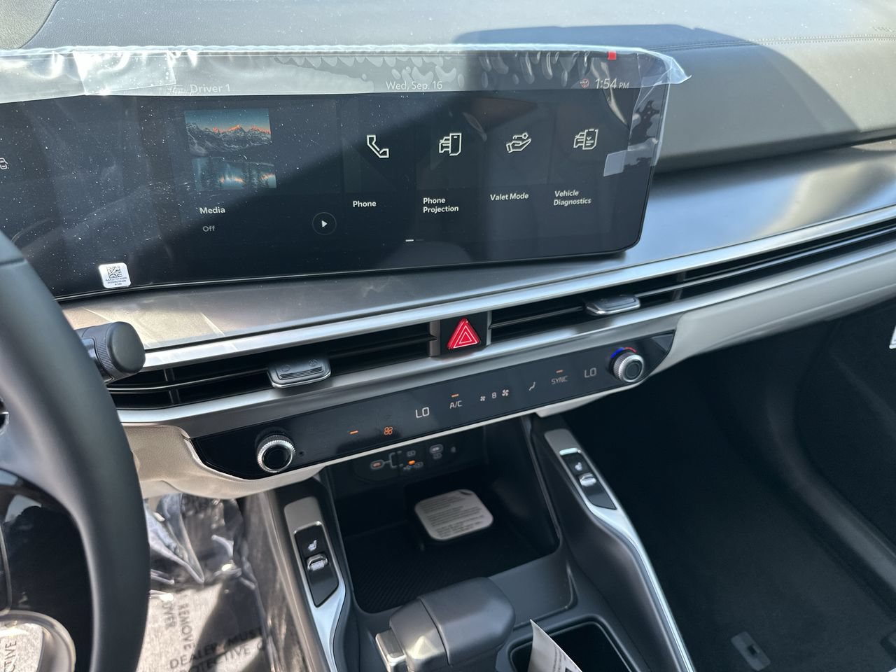 New 2026 Kia Sorento S w/ S Panoramic Sunroof Package FWD image 11