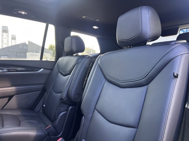 Used 2025 Cadillac XT6 Premium Luxury image 18