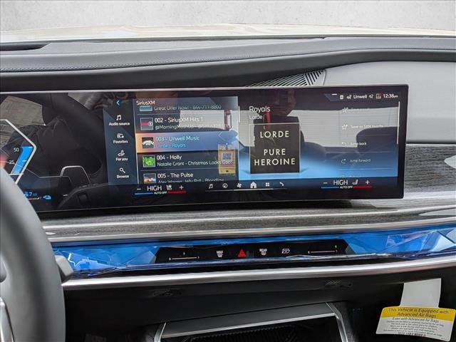 New 2026 BMW 750e xDrive image 15