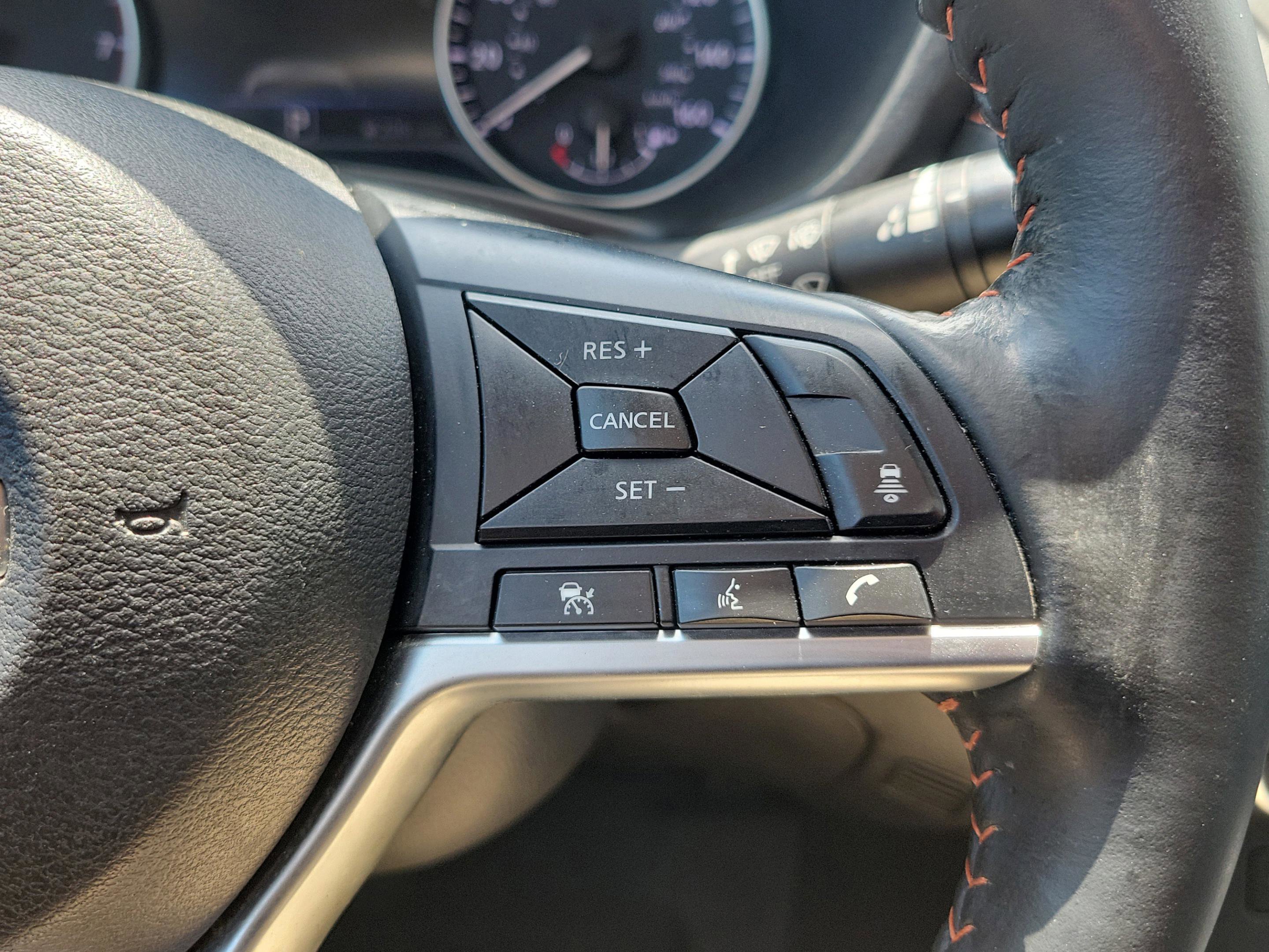 Used 2022 Nissan Sentra SR w/ Lighting Package FWD image 29