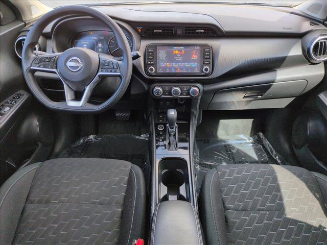Used 2024 Nissan Kicks SV image 17