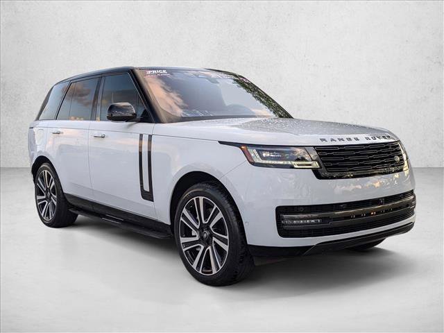 Used 2023 Land Rover Range Rover SE image 3