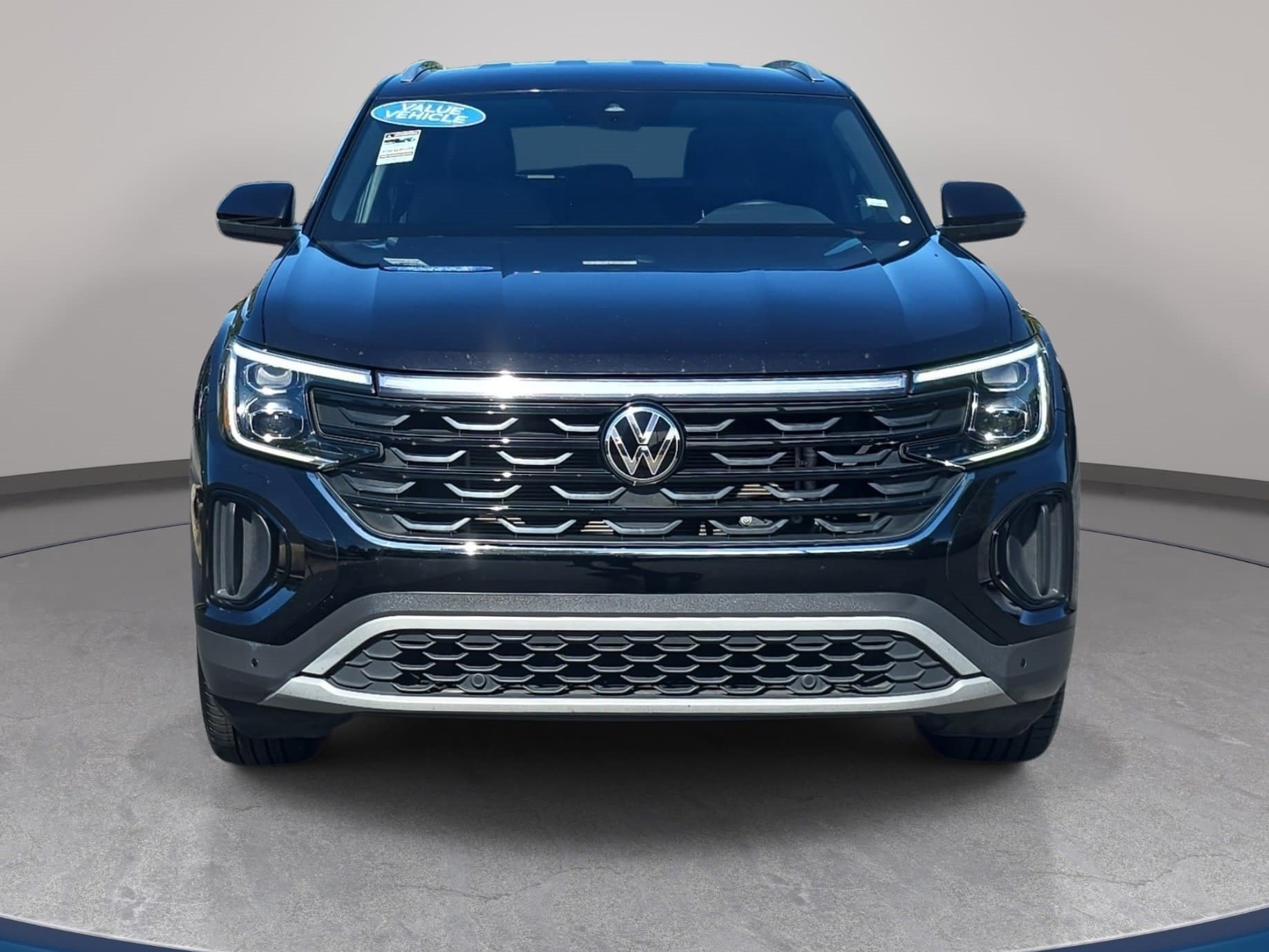 Used 2024 Volkswagen Atlas Cross Sport SE FWD image 2