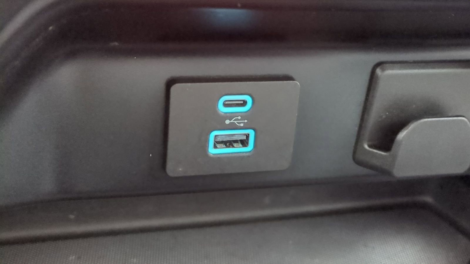 Certified 2023 Ford F150 XLT w/ Equipment Group 302A High image 36