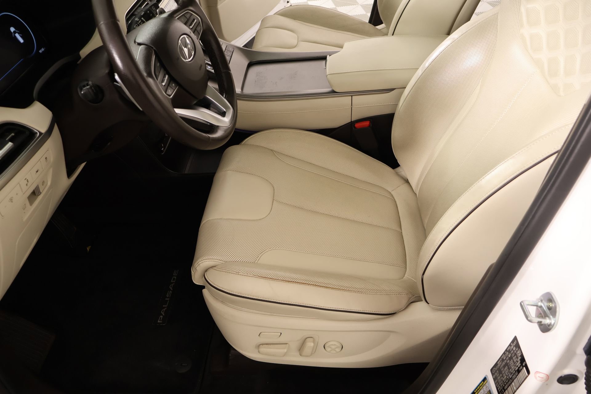 Used 2020 Hyundai Palisade Limited FWD image 12